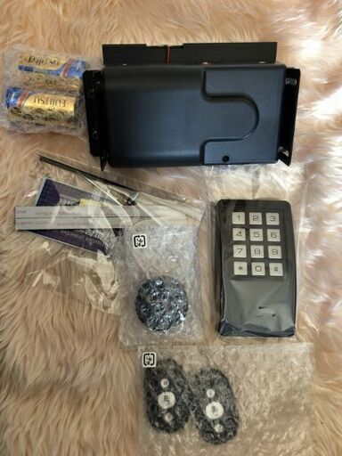 セリュールアミュレットらくらく電子錠〔リモコン2個〕　ブラック AMULET＜らくらく電子錠モデル＞ | SERRURE 電子錠のセリュール