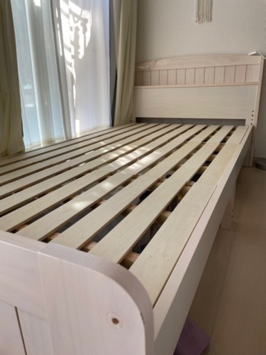 ニトリ　宮付き天然木すのこベッド
