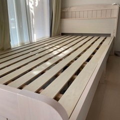 ニトリ　宮付き天然木すのこベッド