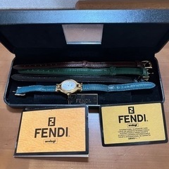 FENDI レディース用腕時計と取り替え用ベルト　ジャンク品