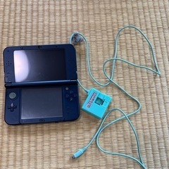 3DS ゲーム機本体とアダプタ