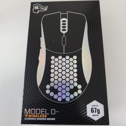 ＜値下げしました＞Glorious\n\nModel D- Wireless Matte White 超軽量67グラム 最大19000DPI BAMFセンサー搭載 右利き用エルゴノミック形状\n\n