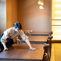 【16：00～21：00】『温泉旅館のレストランスタッフ』〇料理...