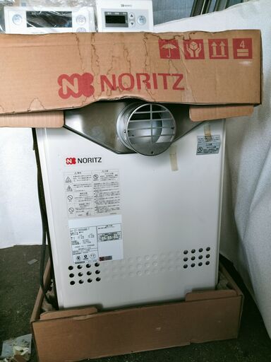 ガス給湯器　未使用　ノーリツ 前方排気型 16号オート給湯器マンションＰＳ用