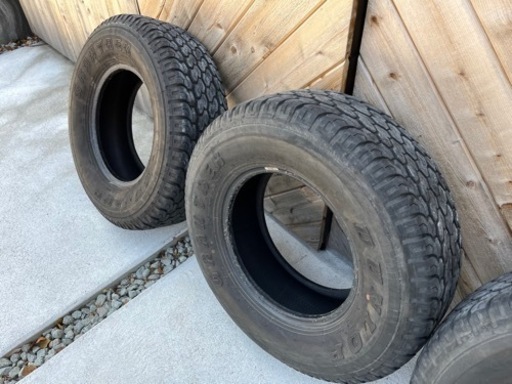 ダンロップ　グラントレック　255/70r15 ジムニー
