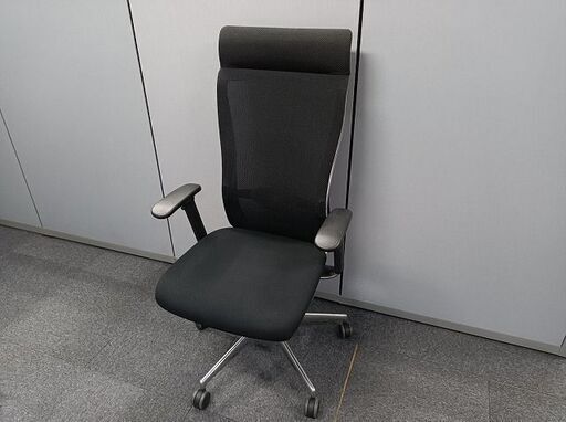 コクヨ フォスター エクストラハイバック 可動肘置き付き 事務椅子 黒