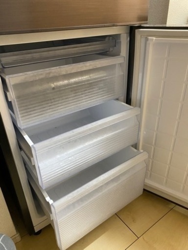 SHAP 冷蔵庫 2019年製 プラズマクラスター搭載 2ドア