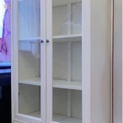 IKEA 収納棚　本棚　白い家具部屋が明るくなります！