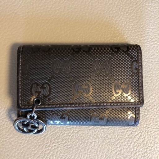 GUCCI キーケース メタリックゴールド