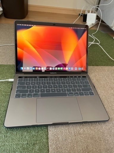 【限定値下げ】Macbook pro 2018 4コアi7 RAM16G 256G 英配列キーボード