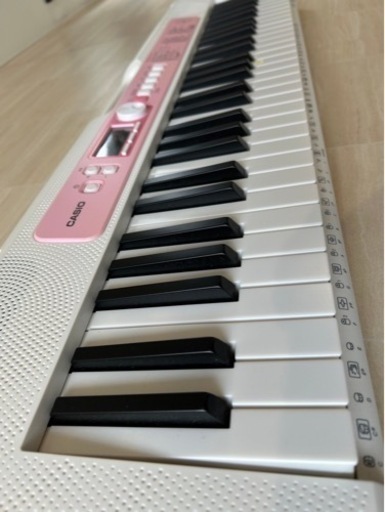 電子ピアノ  CASIO 光ナビゲーションキーボードＬＫ312  スタンド付き