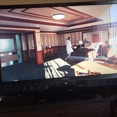 テレビ、ワードローブ、子供のおもちゃ