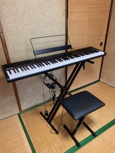 【取りに来ていただける方限定】alesis 電子ピアノ　キーボード台　椅子　ペダル　ヘッドホン　セット