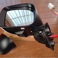 車のドアミラー