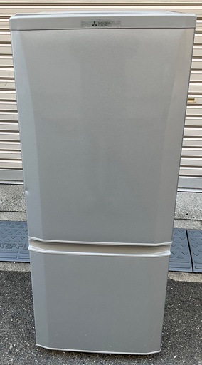 【RKGRE-134】特価！三菱/146L 2ドア冷凍冷蔵庫/MR-P15A-S/中古品/2017年製/当社より近隣無料配達！