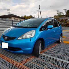 ナイスブルーなフィット は如何でしょう？キレイで走行4万キロ車検...