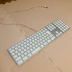Appleキーボード　純正品(2台目)