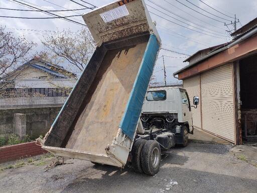 イスズ　エルフ　3トンダンプ
