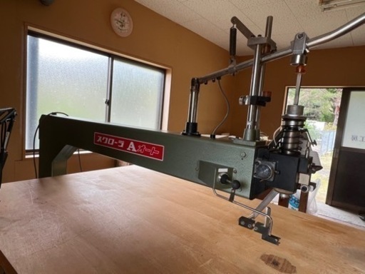 大型糸鋸 スクローラAオート〈下部自動装着型〉