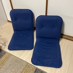 座椅子(青)1つ