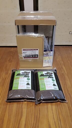 全て新品未使用！！　パルダリウムケージ（排水溝付）、植えれる君、モデリングソイル、湿・温度計