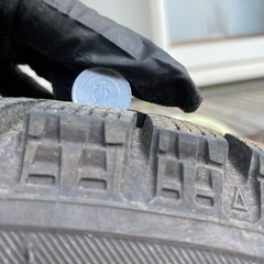 スタッドレスタイヤVRX 5ミリ155/65R14アルミ付き