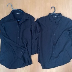 ユニクロの黒シャツ2枚