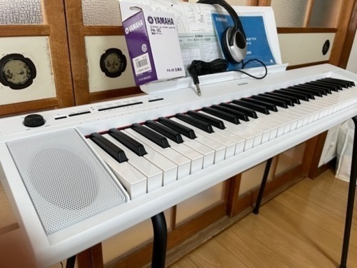 2020年製　美品　YAMAHA　piaggero　NP-12WH　61鍵　電子ピアノ