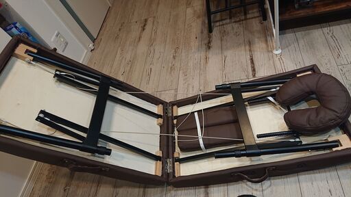 エステ・マッサージベッド [中古] 折り畳み式 折り畳み エステベッド