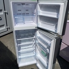 ★国内メーカー225L★格安処分価格!!ちょっと大きめ冷蔵庫!!