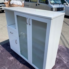 今週限定値引ポッキリ 人気のホワイト食器棚(重いですヨ！)
