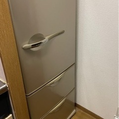 （取引中）3ドア 冷蔵庫 SANYO  SR-T26G