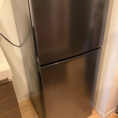 【中古美品】冷凍冷蔵庫 2ドア / 118L / 2020年製