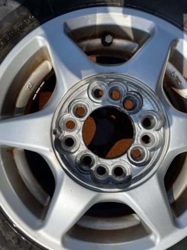 軽自動車用12インチアルミホイールです。