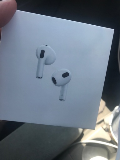 AirPods3  最近購入したばかり　早い者勝ち