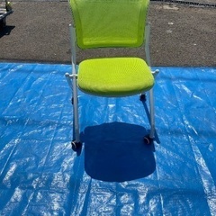 椅子2脚(座面折りたためます)