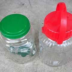 漬け物瓶の容器、未使用、中型２つ