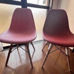 【4/30受渡し〆】ダイニングチェア　椅子　木脚　赤&ピンク　2脚