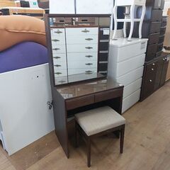 【愛品倶楽部柏店】　カリモク　３面鏡ドレッサー　スツール付