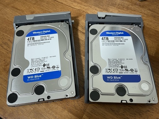 WD 4TBハードディスク（3.5インチ、5400rpm）2個セット