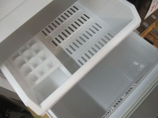 新生活！3か月間保証☆配達有り！16000円(税別）AQUA 2ドア冷蔵庫 126L  