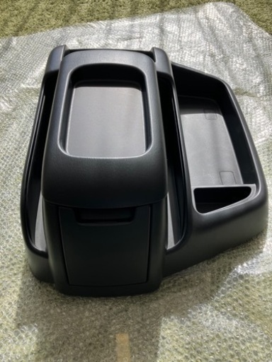 最終値引きです』ハイエース7型ワイド センターコンソール 新車外し