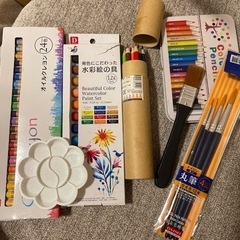 水彩絵の具、オイルクレヨン、色鉛筆×2、筆、パレット