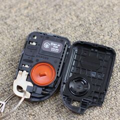 未使用保管品　初期化可能　トヨタ　ハイエース　レジアスエース　3ボタン　純正スマートキー キーレス　007－AF0105 後期タイプ