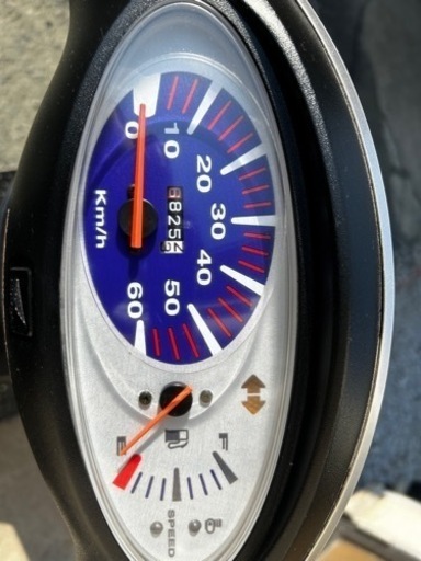 スマートディオ 燃費の良い４ストタイプ エンジン実働 バッテリ新品 オイル交換済 書類完備 水冷・4ストローク原付スクーター「スマート・Dio」のカラーを変更して