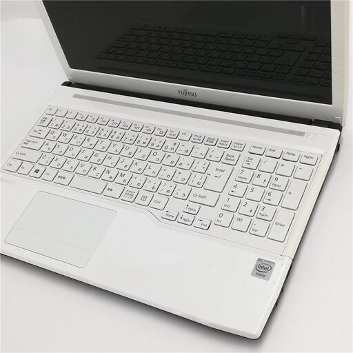 15.6型 ホワイト ノートパソコン 富士通 AH42/T 美品 Celeron 4GB 高速