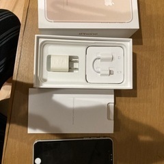 値下げ！iphone 8 64GB apple SIMフリー 美品