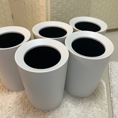 ゴミ箱　新品同様　6個あります！！