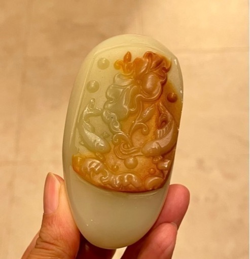 アフガンニスタンジェイド 魚 天然石彫刻 Afghanistan Jade