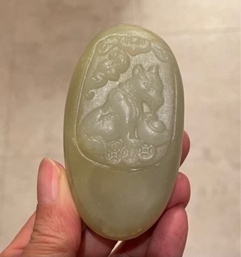 アフガンニスタンジェイド 狐  天然石彫刻 Afghanistan Jade 動物